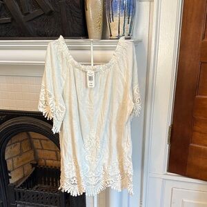 Indigo Soul Cream Lace Accent Blouse/tunic . NWT -retail 40